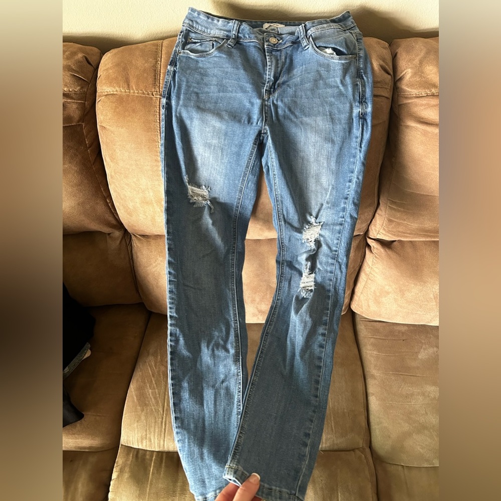 Kenzie blue jeans with rips
